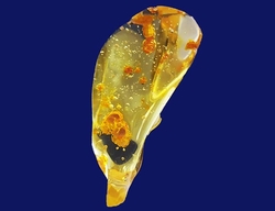  Amber Copal  Madagascar-cca 4,74 g-4,5x2x1,5 cm