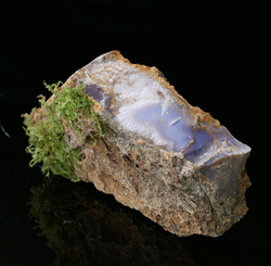 Chalcedon  14 x 4 x 7 cm